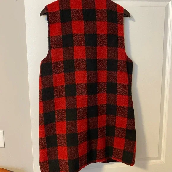 Jolt Women's Red and Black Plaid Vest - Picture 4 of 5
